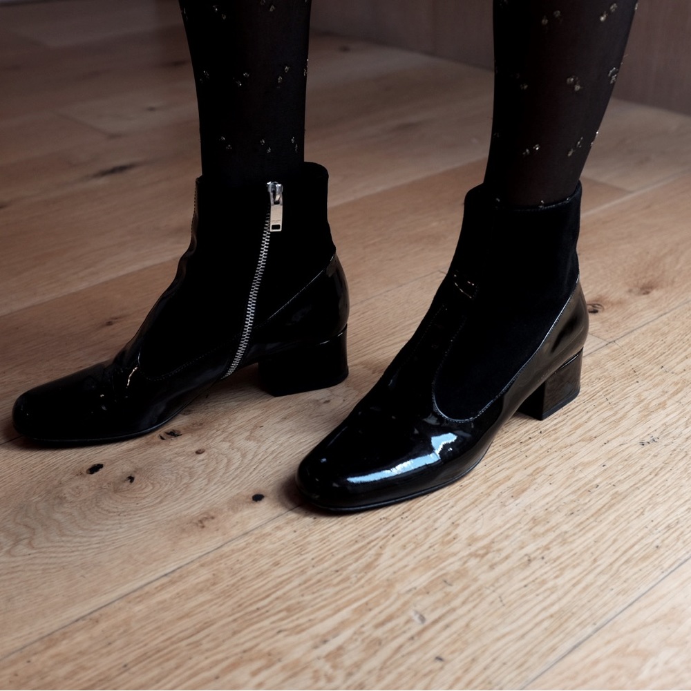 SAINT LAURENT LEATHER ZIP ANKLE BOOTS